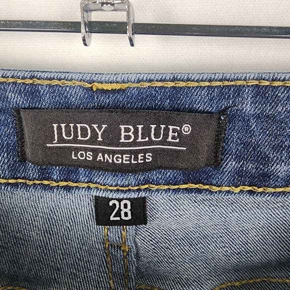 Judy Blue Distressed Relaxed Fit Jeans SIZE 28 - Picture 5 of 6